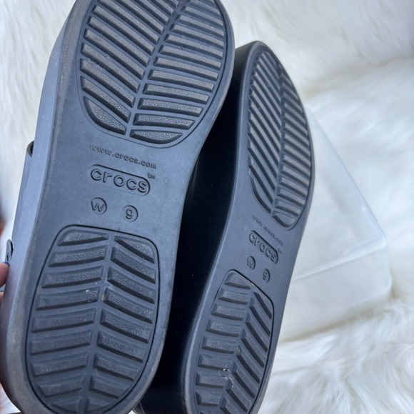 CROCS Women's Wedge Black Double Strap Sandals - Picture 5 of 9